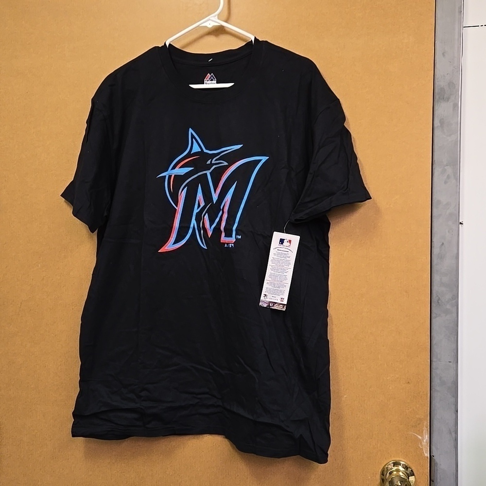 Majestic Size XL Black Miami Marlins T-Shirt